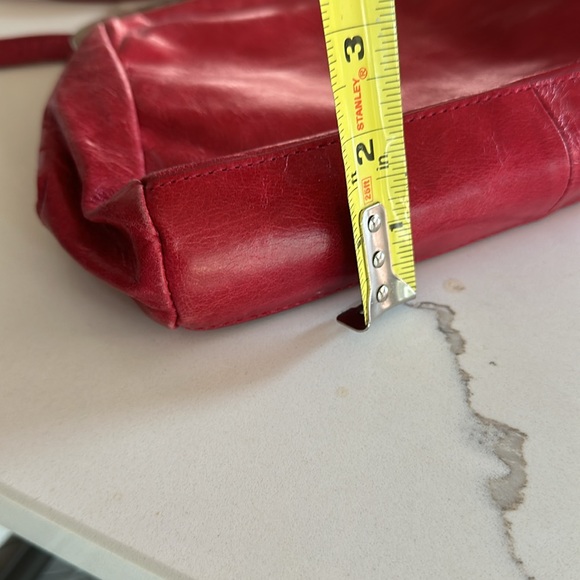 Hobo cross body purse, darling details, beautiful red color with silver trim! - Picture 8 of 9
